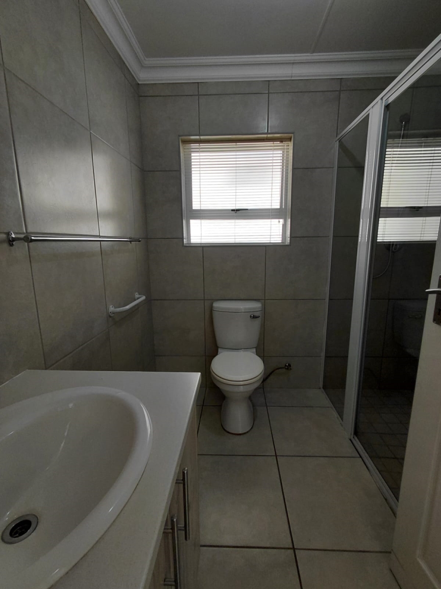 2 Bedroom Property for Sale in Groenkloof Retirement Village Western Cape